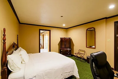 Houston | Suite - King