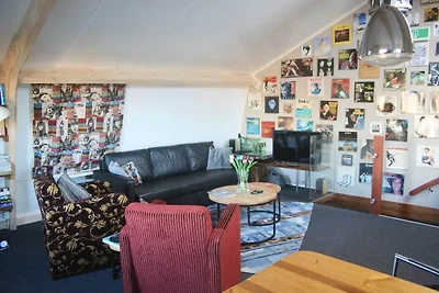 Zuhause mit Vinyls, Fahrrädern und...