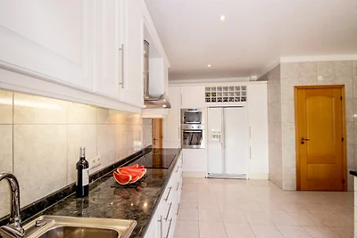 Villa ad Almancil con 9 camere da letto