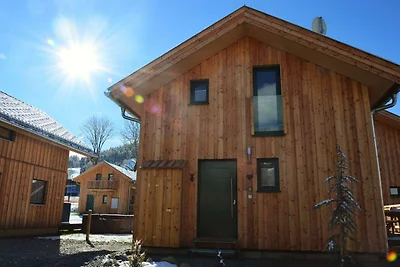 Chalet mit Whirlpool im Freien