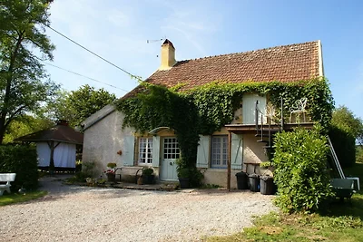 Gemütliches Ferienhaus am See in Vitry-Laché