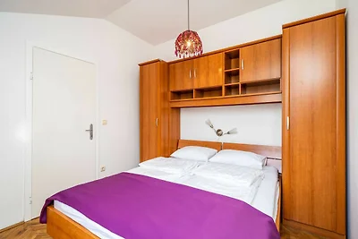 Studio-Apartment Peco mit Balkon