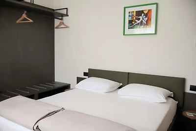 En una residencia con aire acondicionado y...