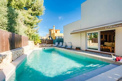 Casa con piscina vicino alla spiaggia