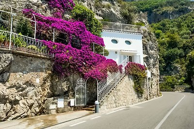 Gorgeous Sea View Holiday Home in Positano