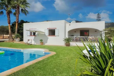 Luxuriöser Ibiza-Aufenthalt mit Meerblick