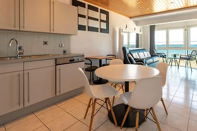 Appartement in Mariakerke met Zeezicht