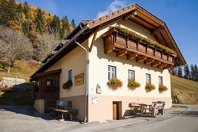 Uriges Ferienhaus in Mallnitz-Flattach mit...
