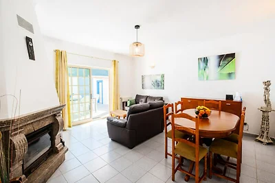 Villa in der Nähe des Strandes von São Rafael...