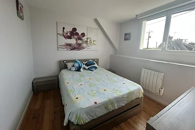 Huis met terras op het zuiden en omheinde...