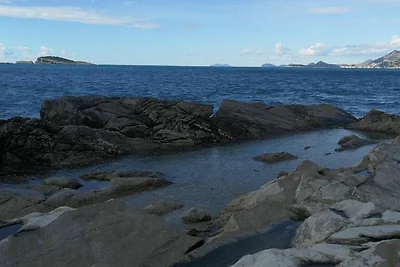 Comfortable apartment with amazing seaview an...