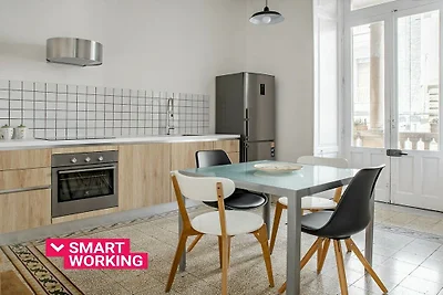 Cavour apartment with balcony - P.IVA