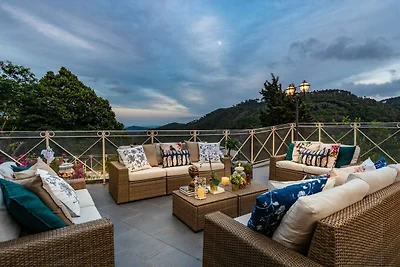 Großzügige Villa in Camaiore mit Terrasse
