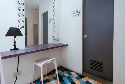Spacious Quad Retreat at Trendy Hostel –...