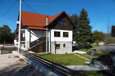 Guesthouse Family Bosnic -One bedroom apartme...