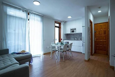 Appartamento ad Arona con piscina all'aperto