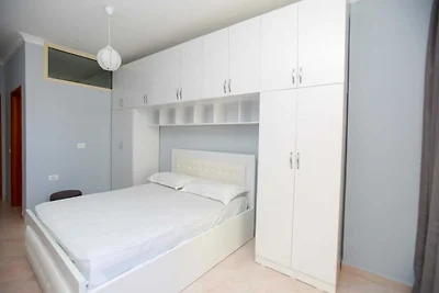 Wohnung in Vlorë mit Meerblick