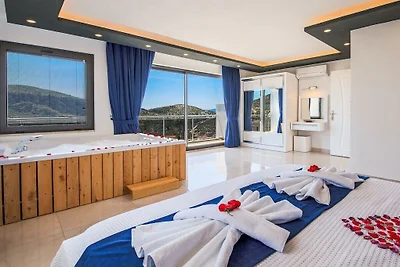 Villa in Kalkan mit Wifi und Parken
