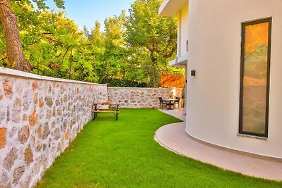 Villa in Kalkan mit Schwimmbecken