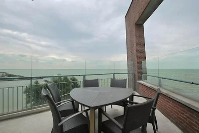 Apartment mit Seeblick und zwei Balkonen