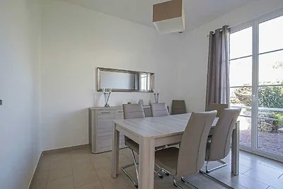 Spaziosa casa vacanze con giardino vicino al...