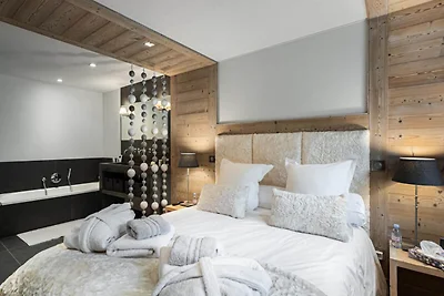 Chalet in Courchevel mit Pool & Skizugang