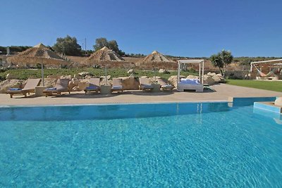 Villa Komos aan het strand