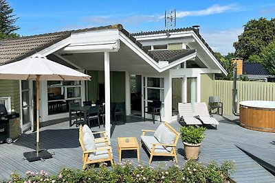 8 Personen Ferienhaus in Dronningmølle