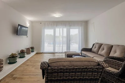 Holiday Home Milutin 1 - Four Bedroom Holiday...