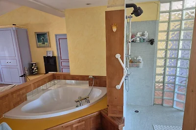 Charmante Villa mit Pool in Le...