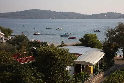 Wohnung mit Balkon in der Nähe von Vodice