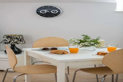 Apartments Odin - One-Bedroom Apartment with ...