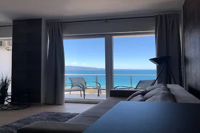 Apartment in Saranda with Sea Views