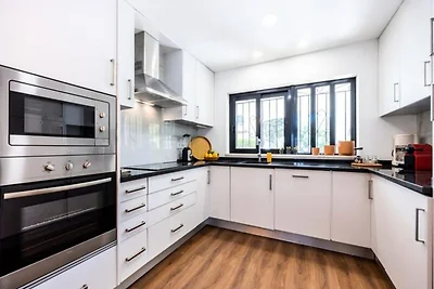 Villa in Ferragudo nahe Caneiros Strand