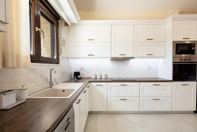 Nuova villa Melidoni con piscina