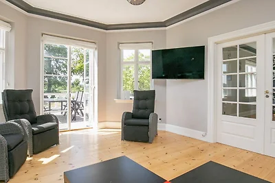 12 Personen Ferienhaus in Nyborg