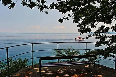 Secluded Lovran Apartment with Balcony and Pa...