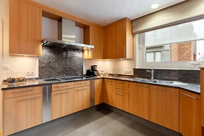 Elegante casa vacanze a De Panne con sauna