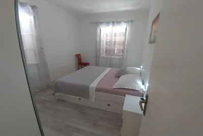 Four Bedroom Holiday Home With Terrace & Sea...