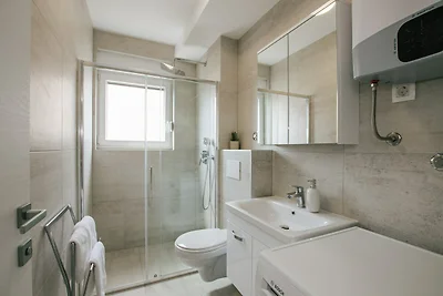 Spacious Luxury Trogir Apartments - Comfort T...