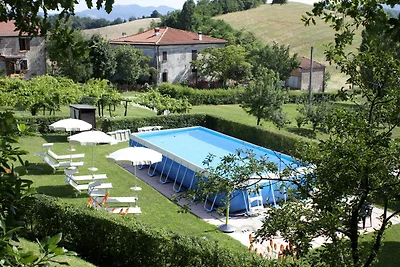 Appartement in Sassoleone met zwembad