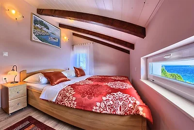 Villa Renata - FourBedroom Beachfront Villa w...