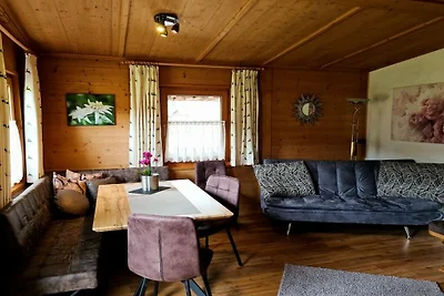 Hütte in Zöblen mit Schwimmbecken