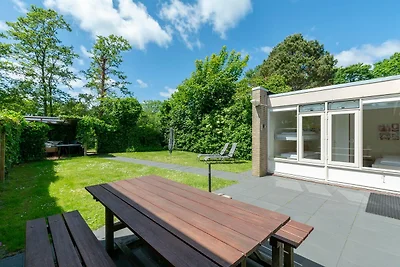 Bungalow in Sint Maartenszee am Strand