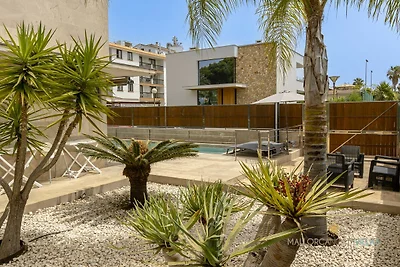 Premium Villa mit Balkon
