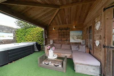 Schönes Ferienhaus mit Sprudelbad