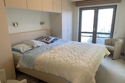 Apartment mit seitlichem Meerblick in...