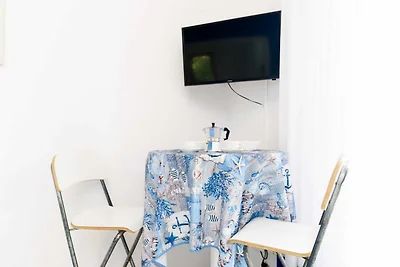 Essentieel mini-appartement met balkon
