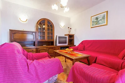 Wohnung in Privathaus, mit Fußballplatz