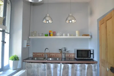 Fourteen-Person Valréas Holiday Home